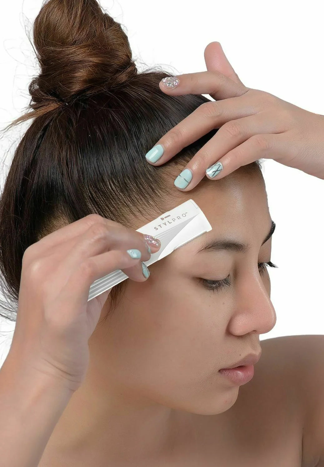 StylPro 2-i-1 Sonic Dermaplane & Hårtrimmer Vit