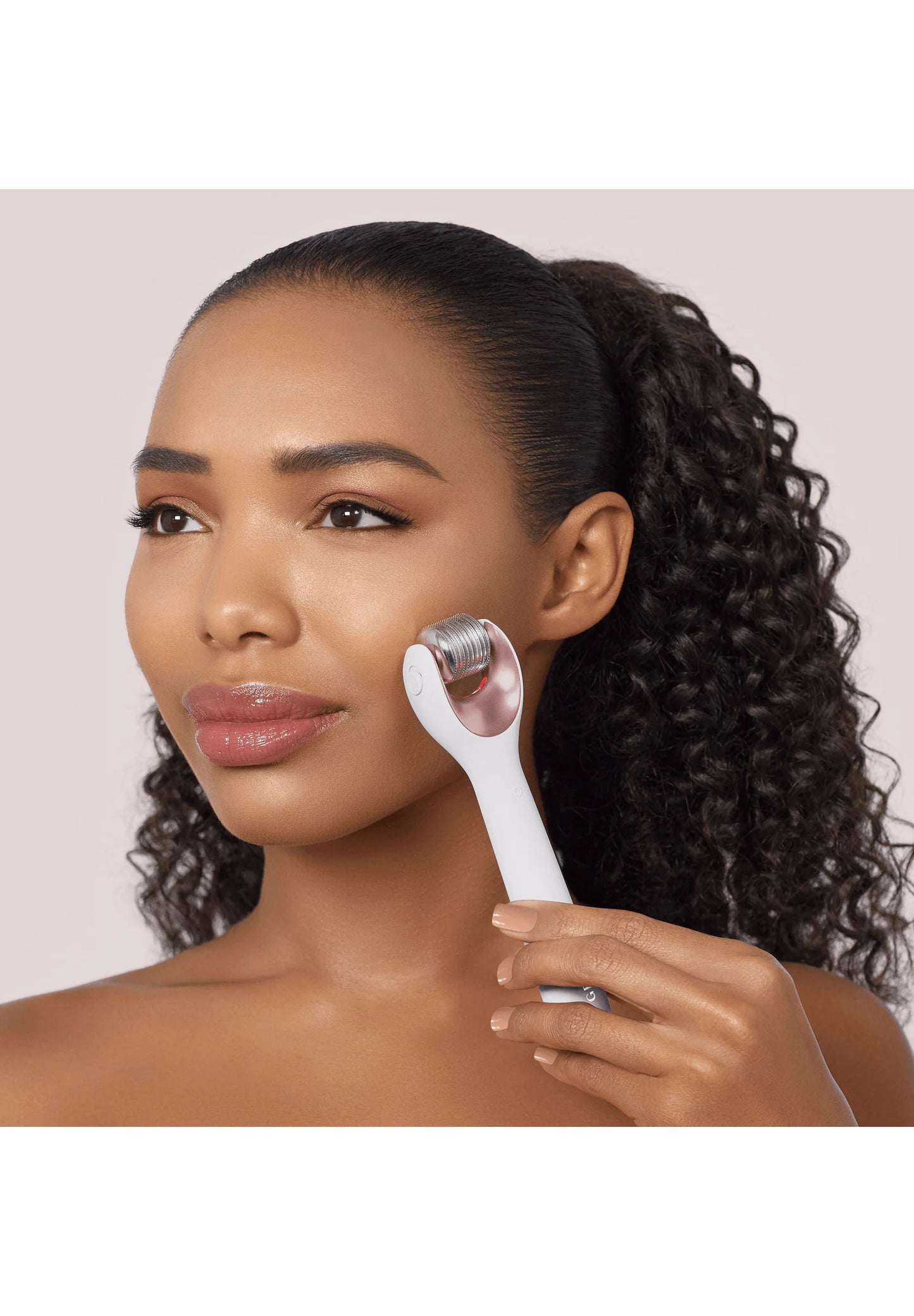 GESKE Microneedle Face Roller 9-i-1 Ansiktsroller med appstyrning